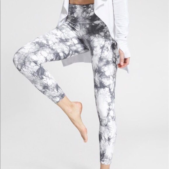 Athleta Pants - Athleta Salutation 7/8 Tie Dye Marble Leggings Tights